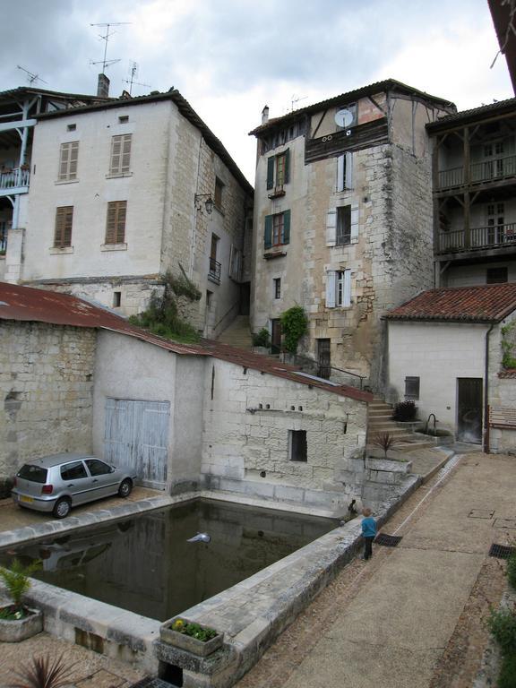 Faubourg St Jean Daire Aubeterre-sur-Dronne Dış mekan fotoğraf